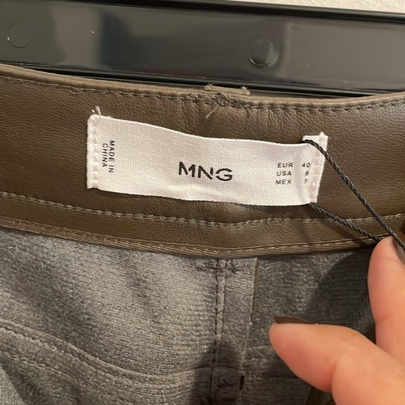 MANGO | NWT Faux Leather Straight leg pants - Picture 3 of 4